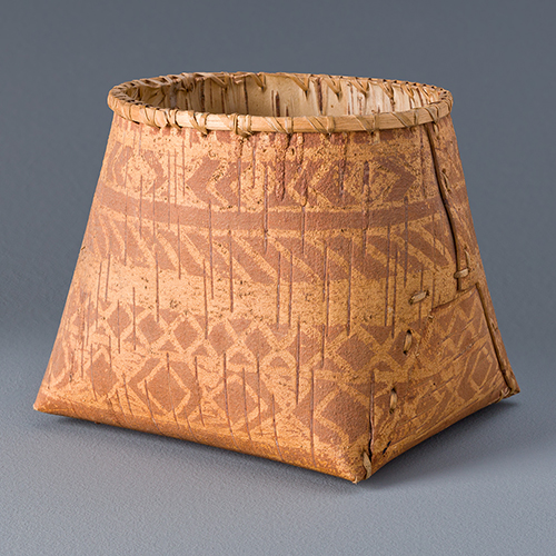 Native American geometric scratchwork mokuck basket made of birchbark, basswood, willow, split spruce root